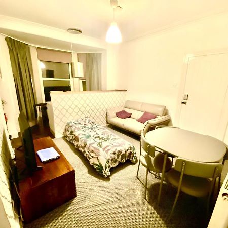 The Walnut Suite Lovely One Bedroom Flat In Stoke. Plymouth Exteriör bild