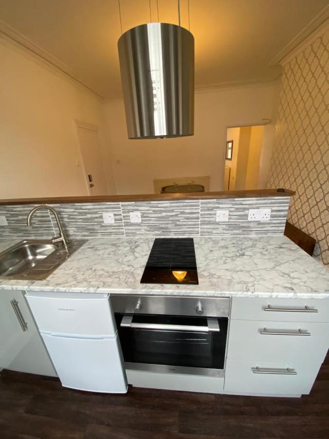 The Walnut Suite Lovely One Bedroom Flat In Stoke. Plymouth Exteriör bild