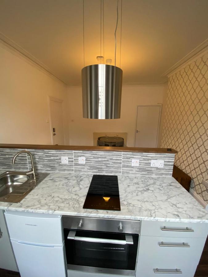 The Walnut Suite Lovely One Bedroom Flat In Stoke. Plymouth Exteriör bild