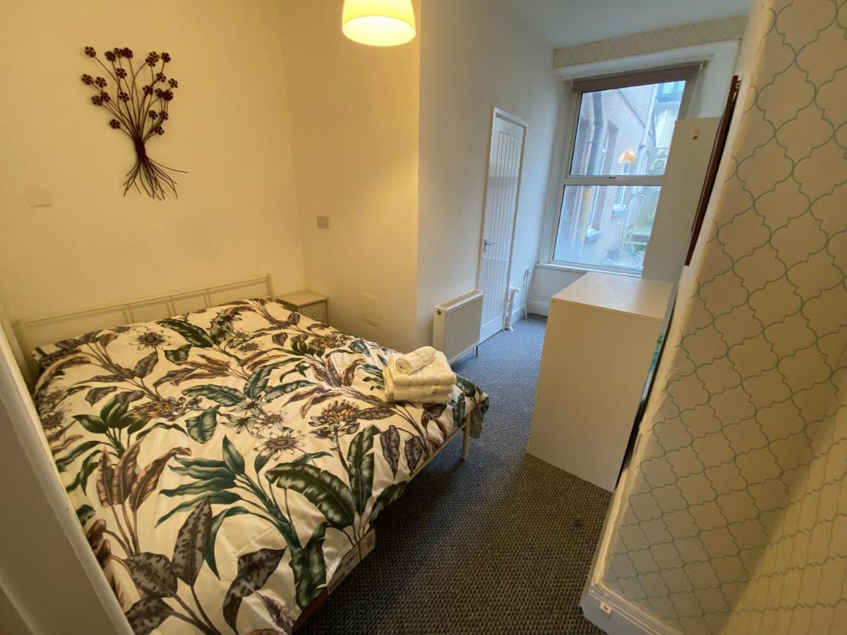 The Walnut Suite Lovely One Bedroom Flat In Stoke. Plymouth Exteriör bild