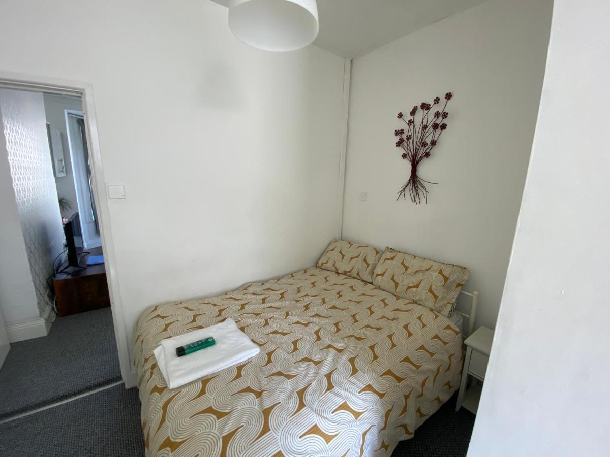 The Walnut Suite Lovely One Bedroom Flat In Stoke. Plymouth Exteriör bild
