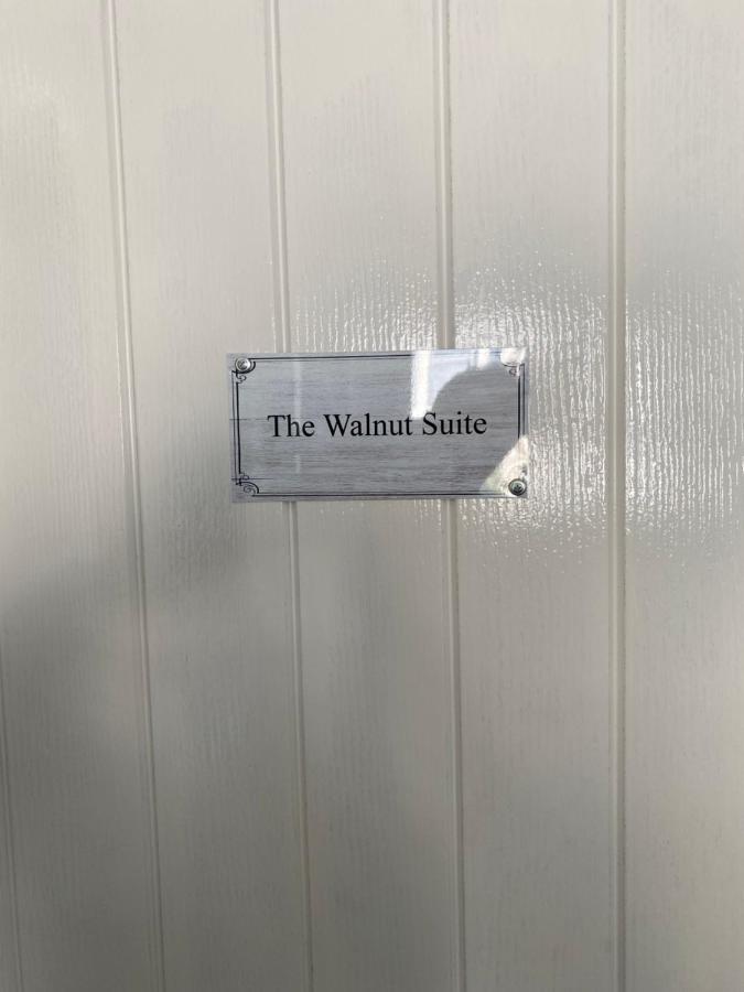 The Walnut Suite Lovely One Bedroom Flat In Stoke. Plymouth Exteriör bild